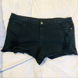 Black Slightly Destroyed Shorts